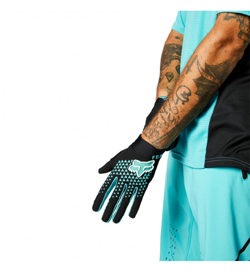 DEFEND GLOVE