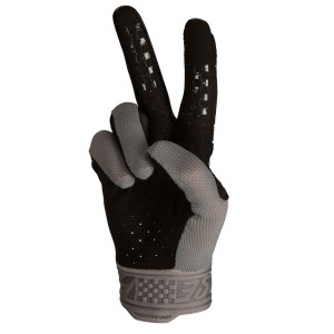 Blitz Glove 2