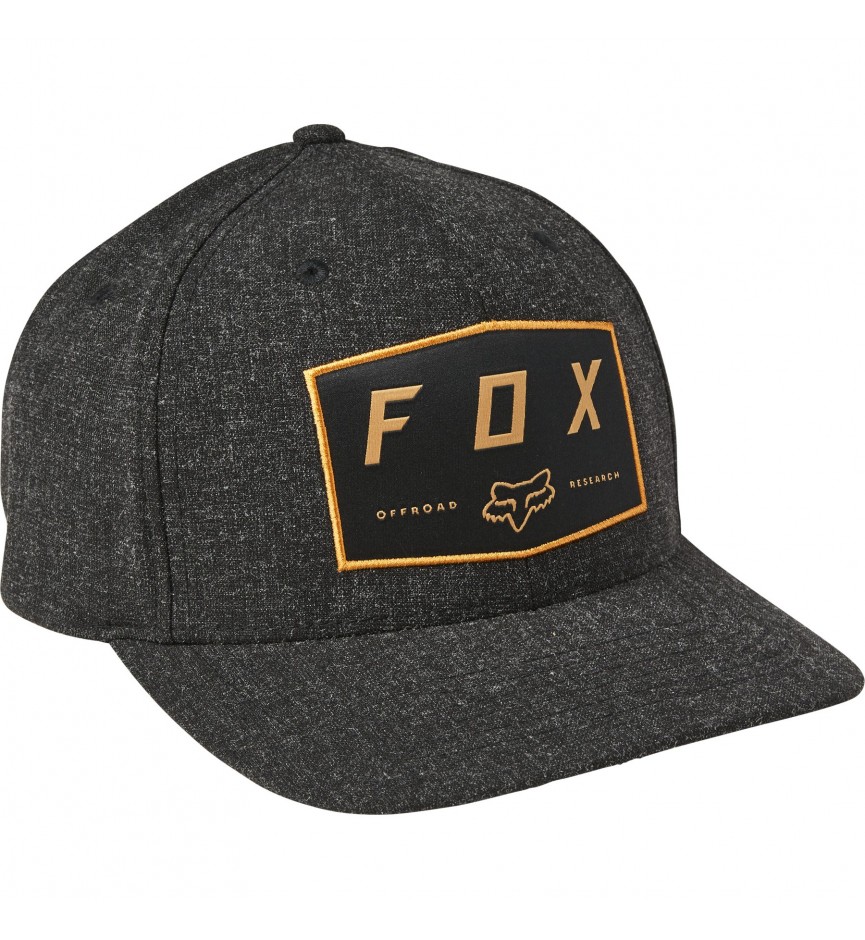 BADGE FLEXFIT HAT