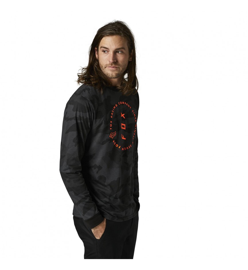 CLEAN UP CAMO LS TECH TEE