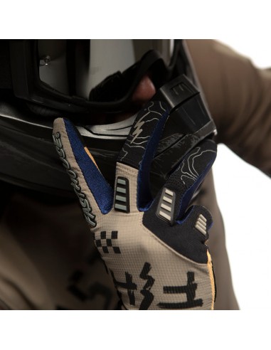 Off-Road Glove
