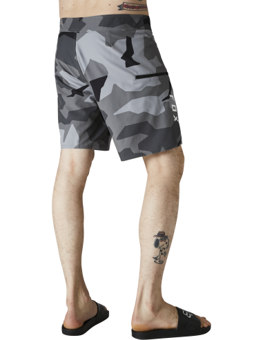 OVERHEAD CAMO STRETCH 18"