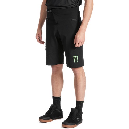 VR SHORT PANTS PERFORMANCE MONSTER...