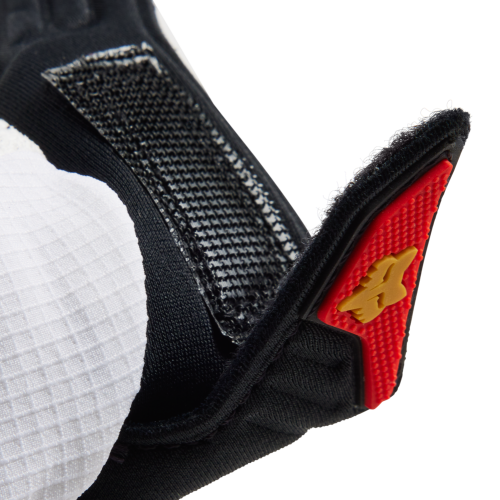 DEFEND RACE GLOVE