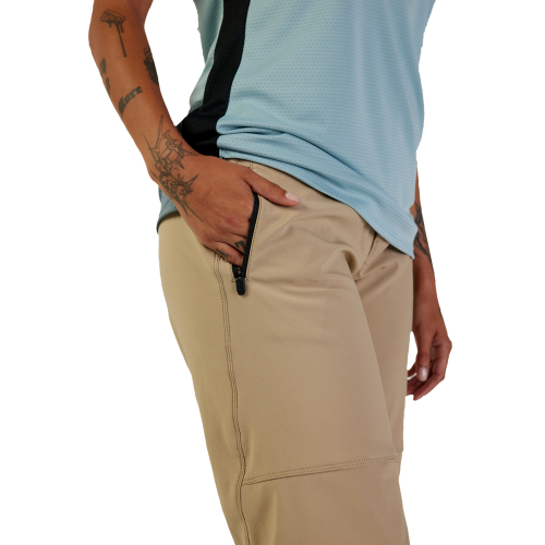 W DEFEND SHORT