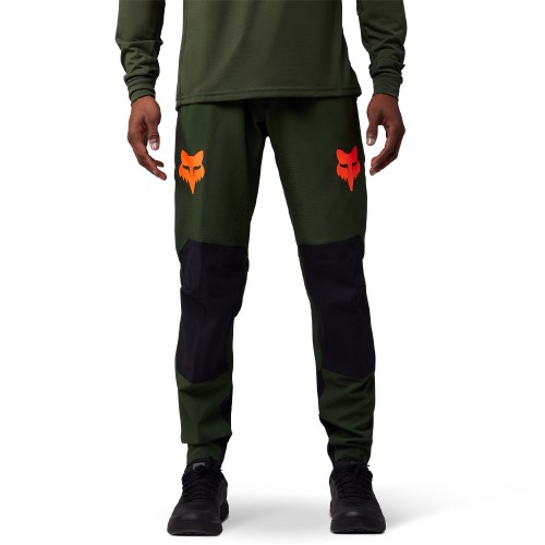 DEFEND PANT TAUNT