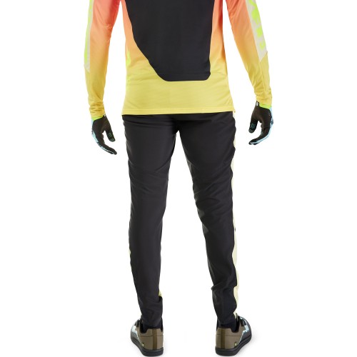 FLEXAIR PANT ELEVATED