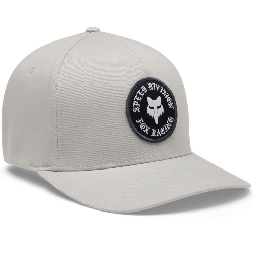 BADGE FLEXFIT HAT