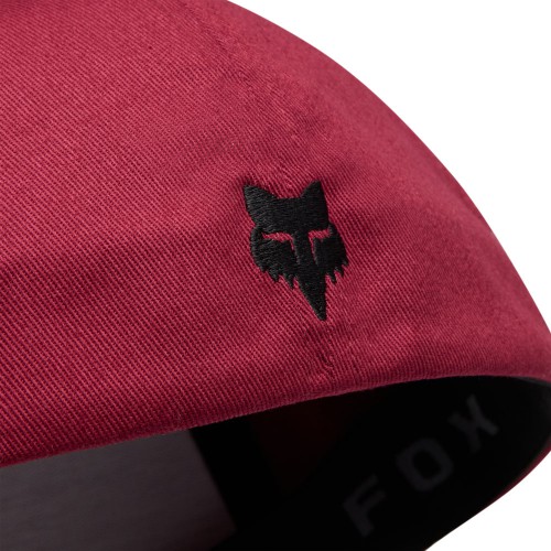 BADGE FLEXFIT HAT